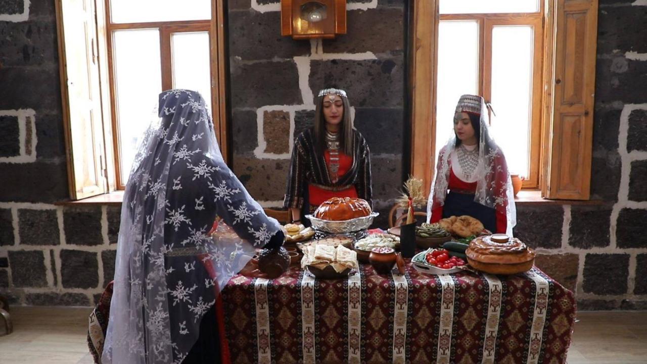 Guesthouse Emma Gyumri Bagian luar foto