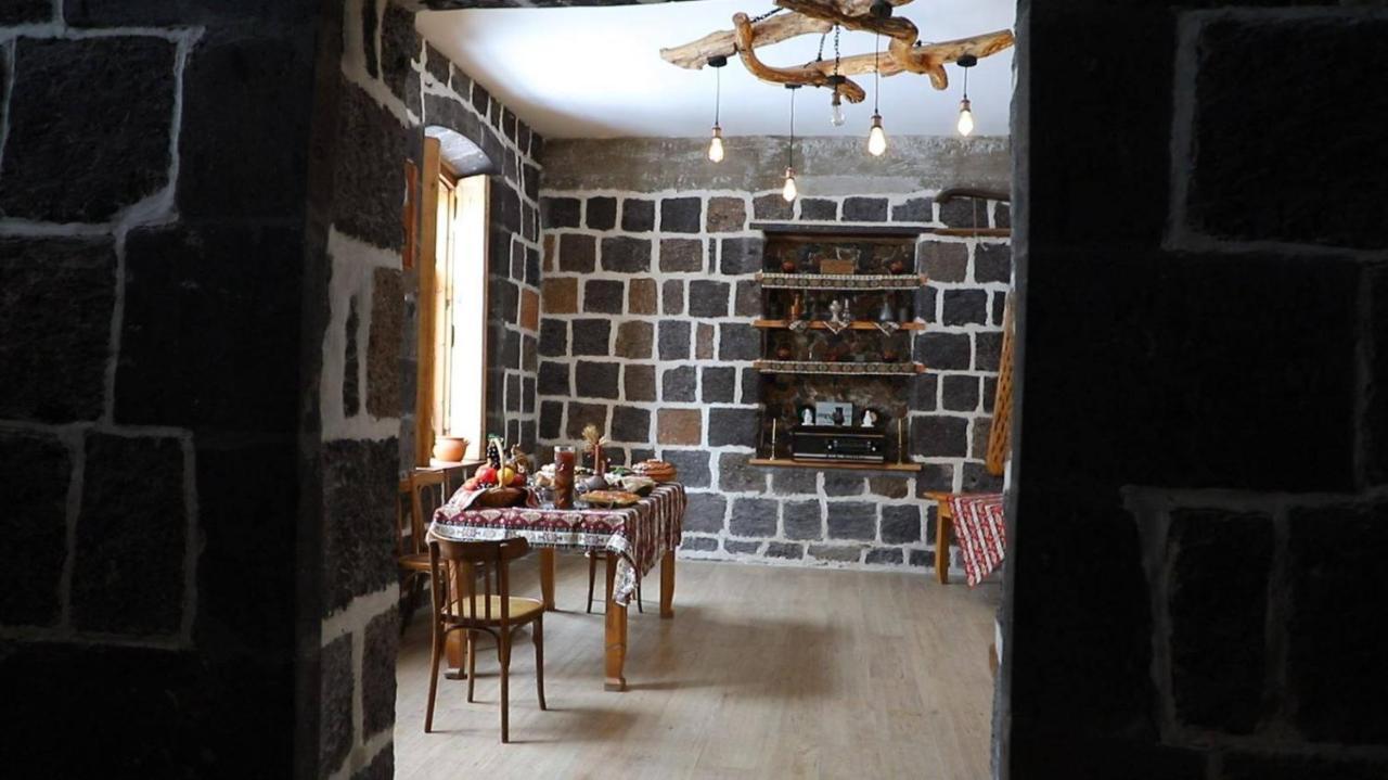 Guesthouse Emma Gyumri Bagian luar foto