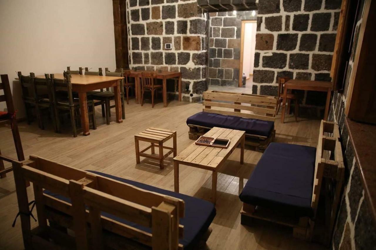 Guesthouse Emma Gyumri Bagian luar foto