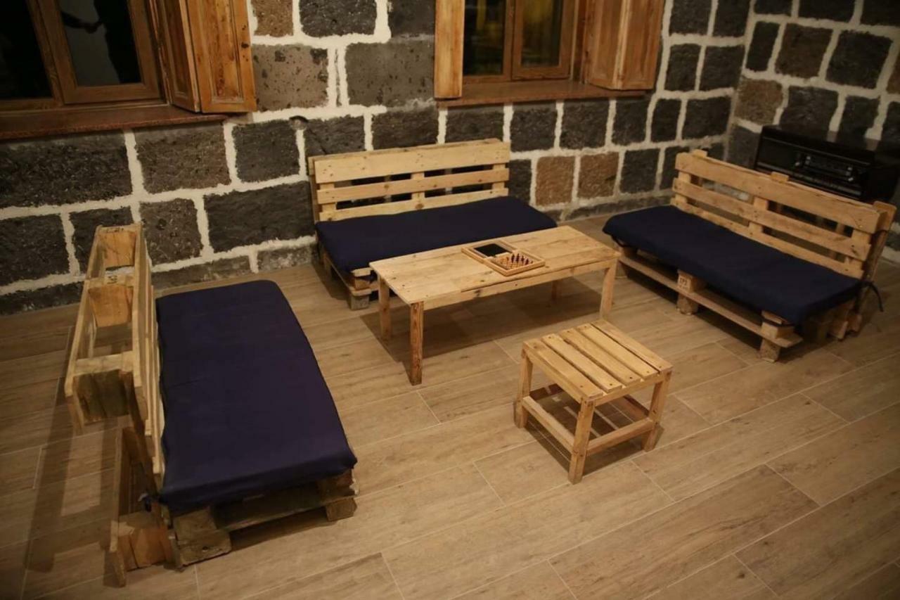 Guesthouse Emma Gyumri Bagian luar foto